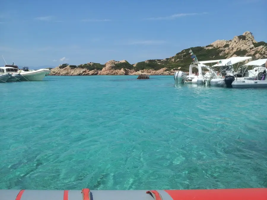 L'arcipelago de La Maddalena: scopriamolo dal mare a bordo di una barca