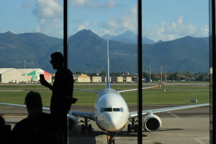 Arrivare a Milano dall’aeroporto: tempi, costi e alternative per chi viaggia leggero